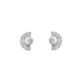 Zirconia Pearl Fan Earring